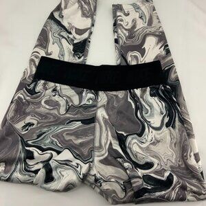 nike marbled leggings White and Black athletic 7/8 size L